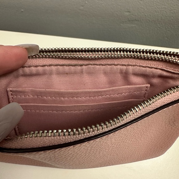 Coach double zipper Wristlet - Picture 4 of 11